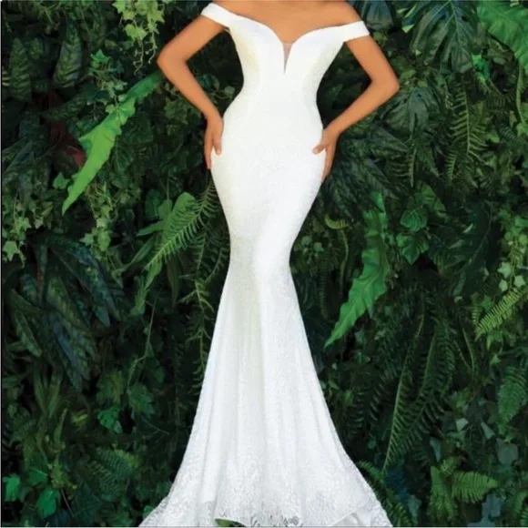 NEW CLARISSE SZ 8 WHITE LACE BEADED OFF SHOULDER FORMAL EVENING WEDDING DRESS - Picture 13 of 14